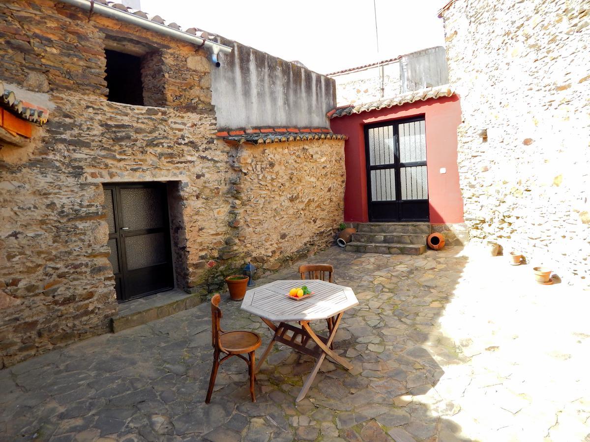 Casa Rural La Perra Gorda Zorita  Esterno foto